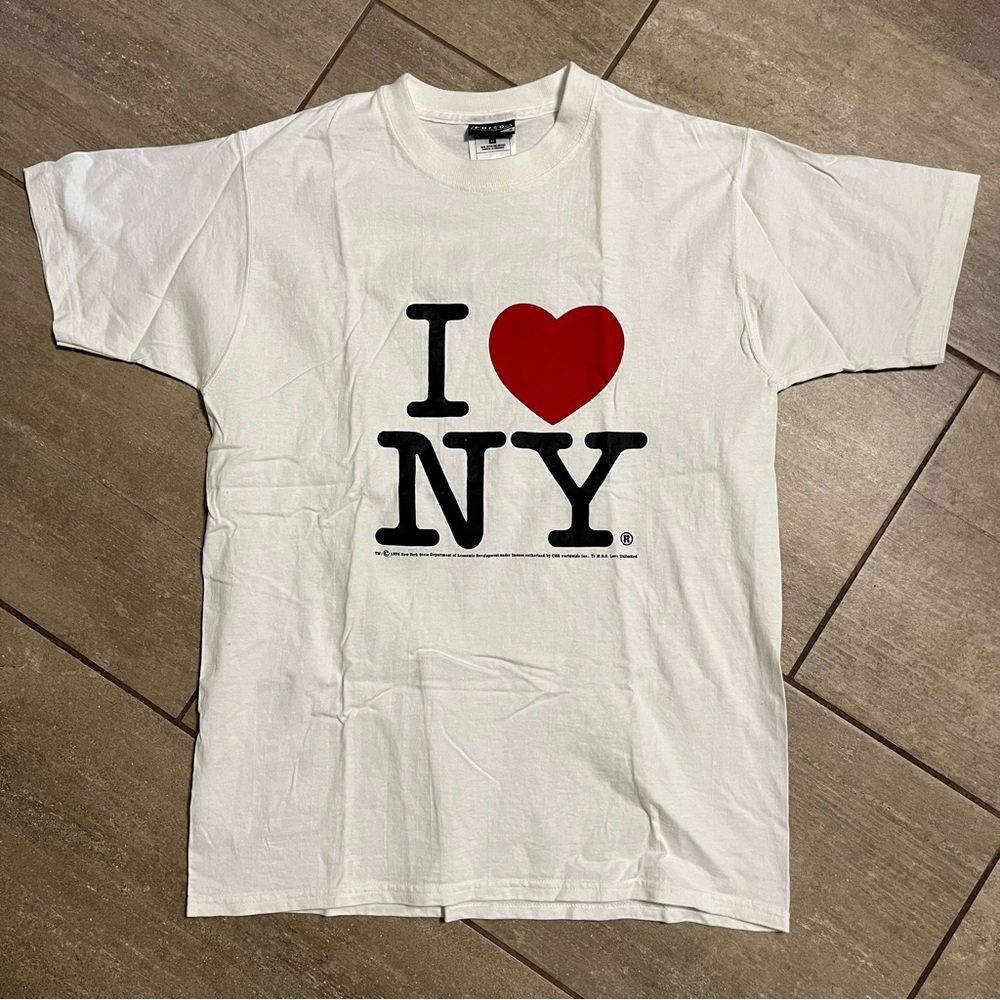 VOLCOM I ❤️ NY Graphic Tee Men’s Size Medium